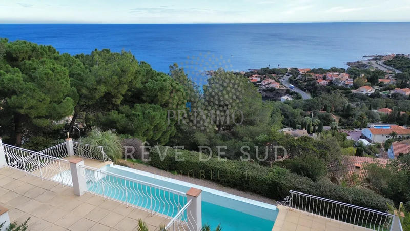 Maison - 320 m² - 10 pièces