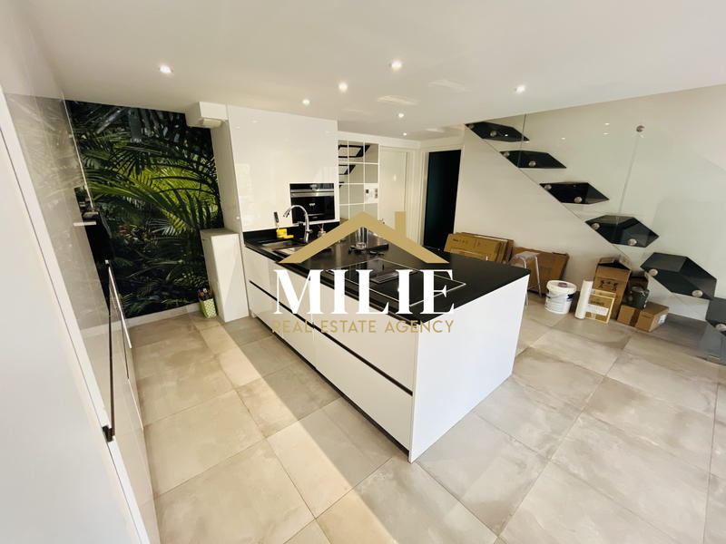 Appartement - 133 m² - 4 pièces