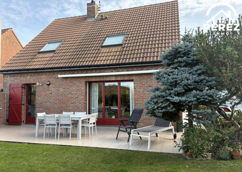 Maison - 90 m² - 5 pièces