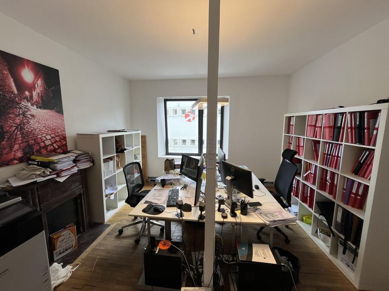 Bureau - 107 m² - 5 pièces