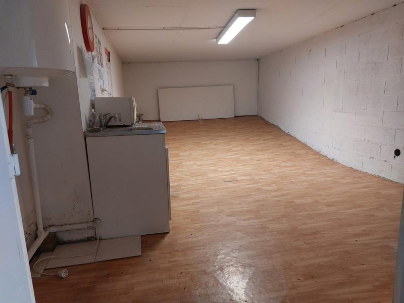 Local d'activités - 168 m² - 5 pièces