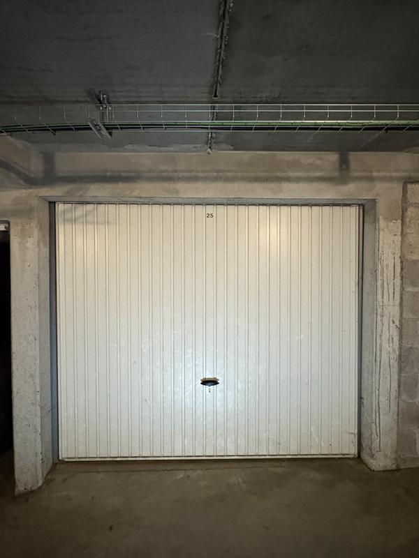 Parking / Garage - 17 m²