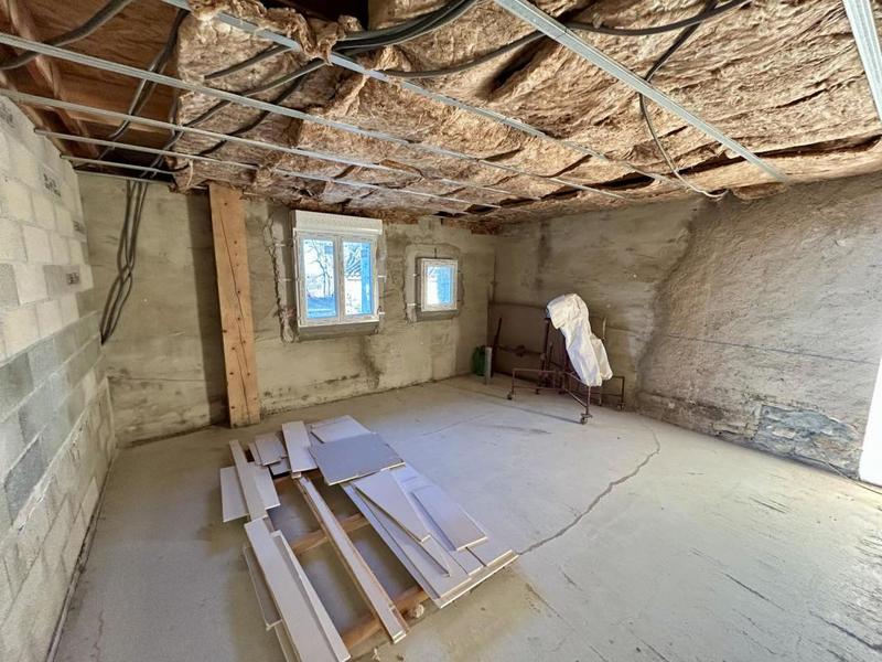 Corps de ferme - 420 m² - 6 pièces