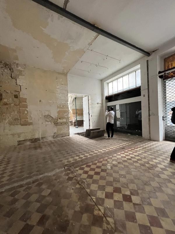 Immeuble mixte - 639 m²