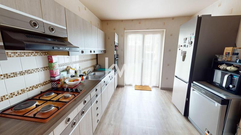 Maison - 104 m² - 5 pièces