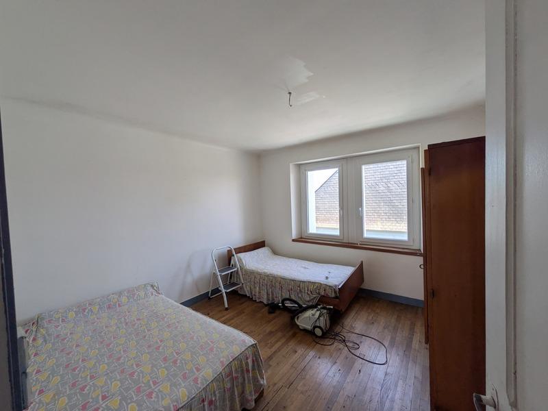 Maison - 140 m² - 9 pièces