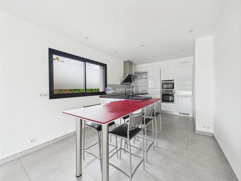 Maison - 178 m² - 7 pièces