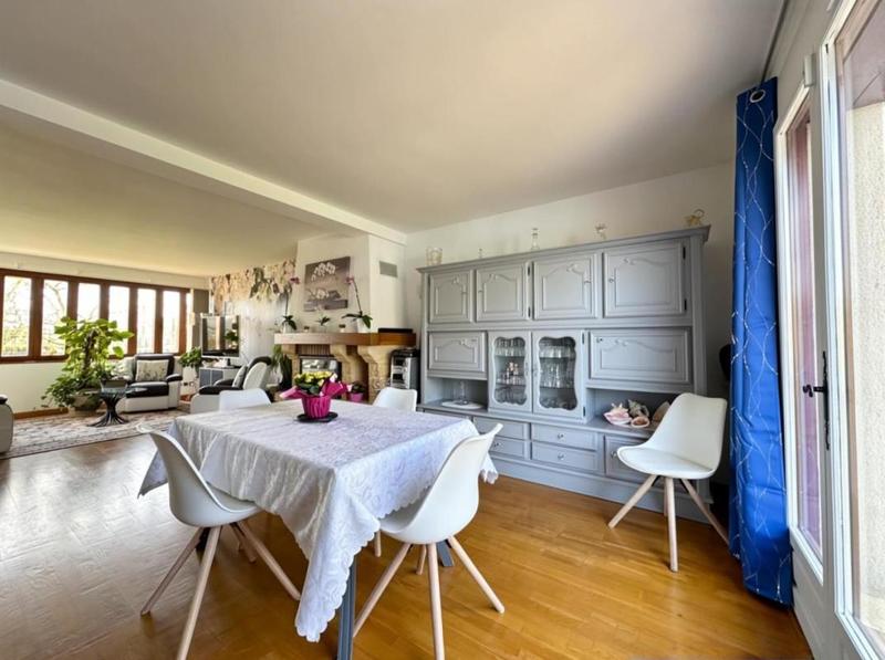 Pavillon - 140 m² - 6 pièces