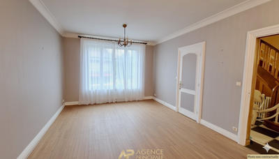 Maison - 144 m² - 7 pièces