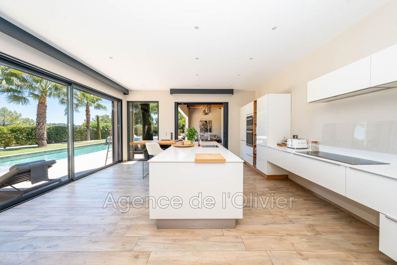 Villa - 309 m² - 6 pièces