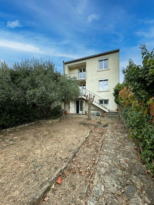 Maison traditionnelle - 136 m² - 6 pièces