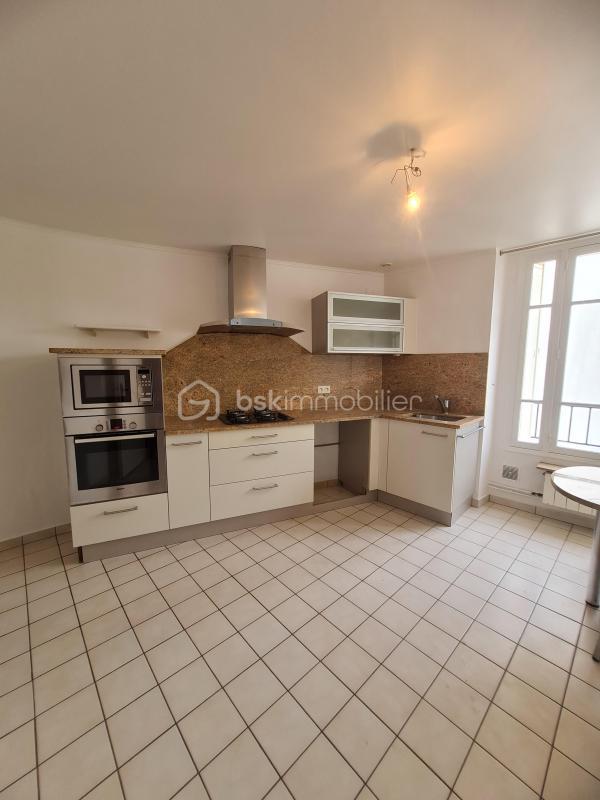 Maison - 180 m² - 8 pièces