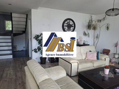 Maison traditionnelle - 149 m² - 7 pièces