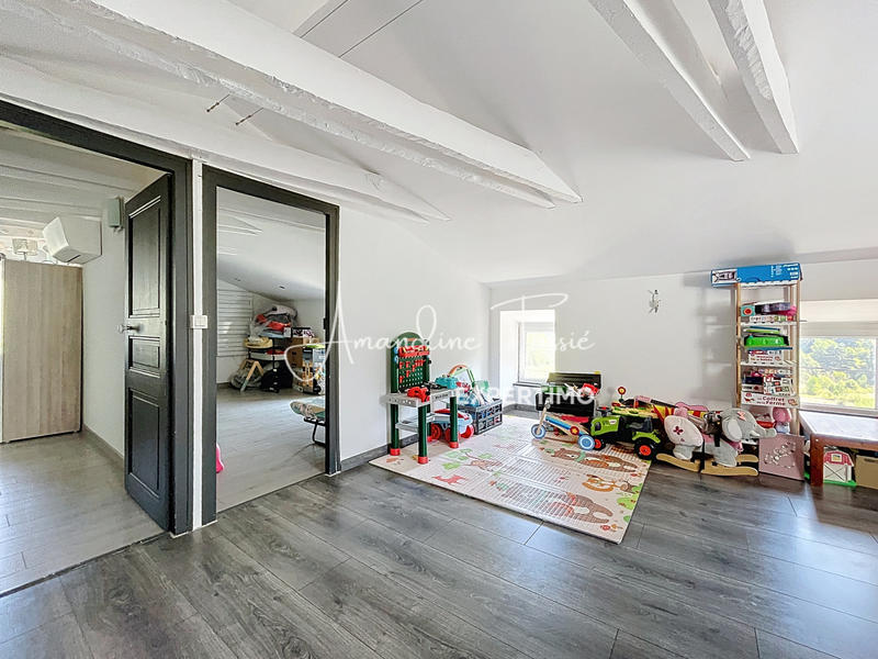 Maison - 155 m² - 6 pièces