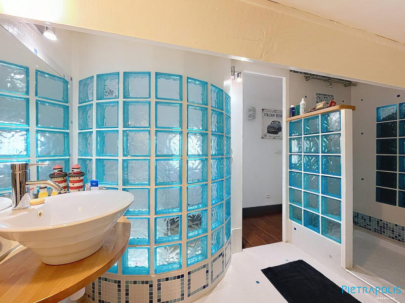 Villa - 183 m² - 5 pièces