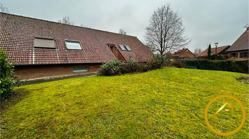 Maison - 210 m² - 10 pièces