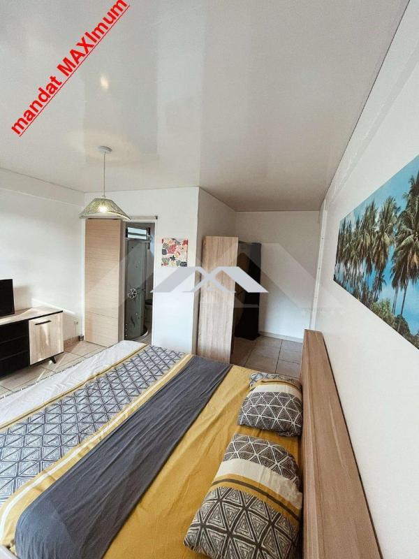 Villa - 100 m² - 10 pièces