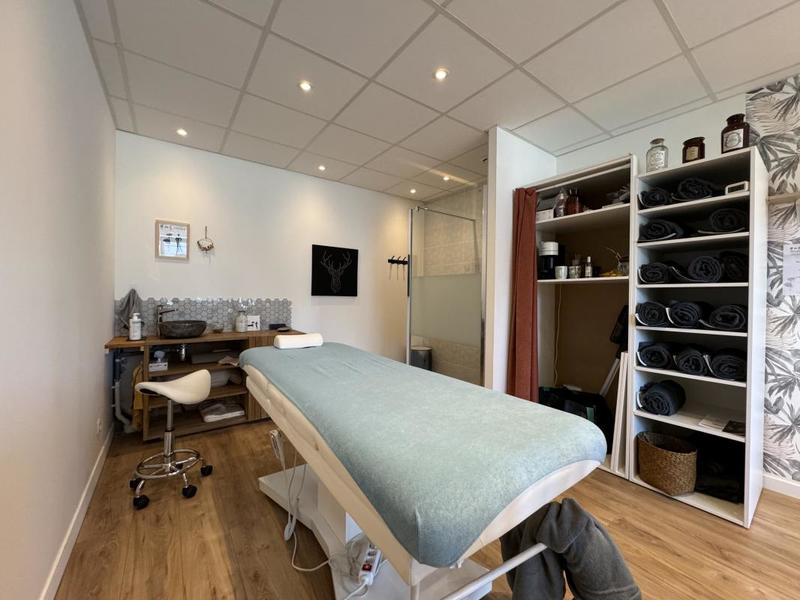 Bureau - 247 m² - 5 pièces