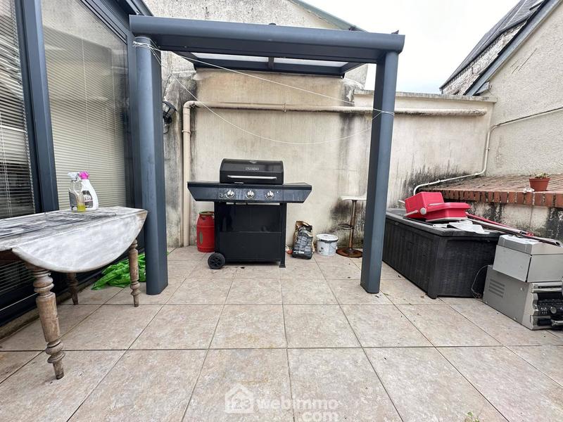 Maison - 196 m² - 8 pièces