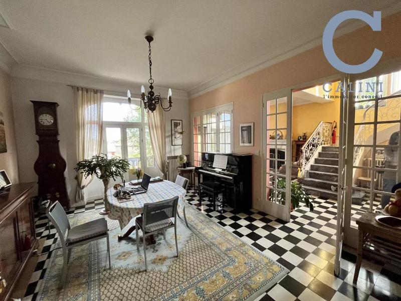 Maison de ville - 225 m² - 8 pièces