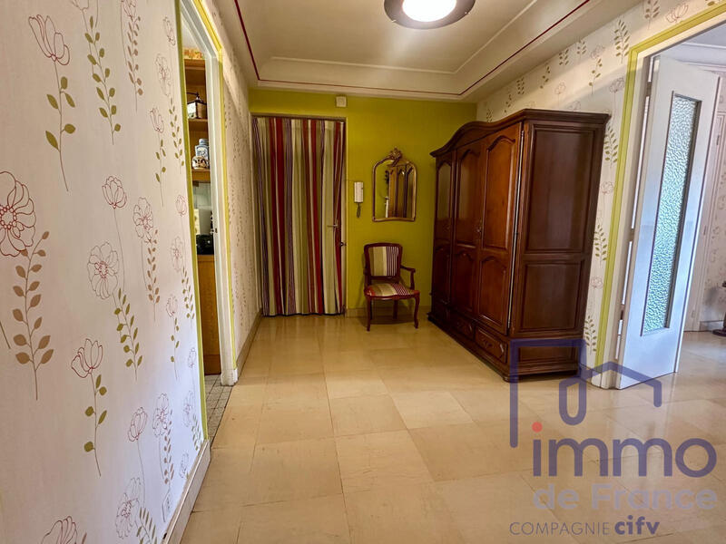 Appartement - 91 m² - 4 pièces