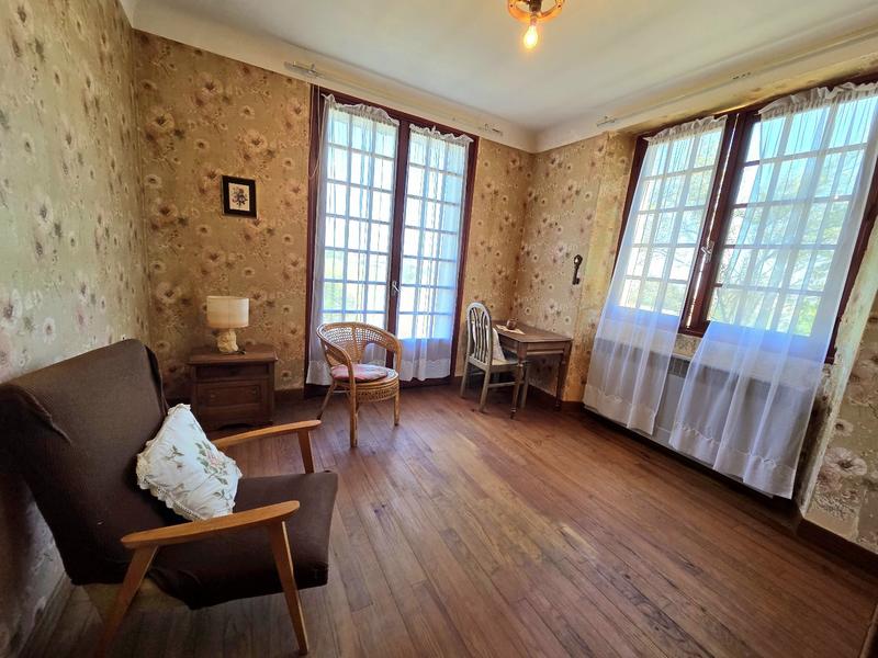 Maison - 110 m² - 6 pièces