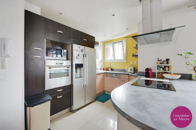 Penthouse - 77 m² - 4 pièces