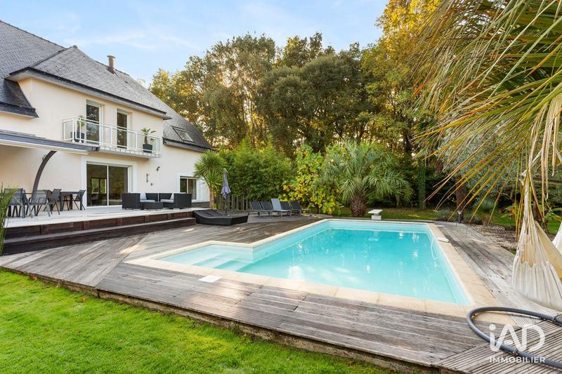 Maison - 283 m² - 8 pièces