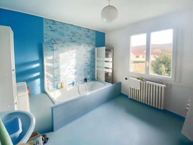 Maison - 105 m² - 6 pièces