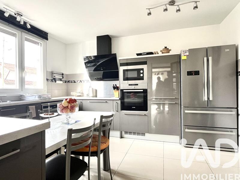 Maison - 190 m² - 6 pièces