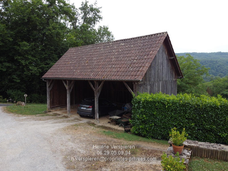 Maison - 223 m² - 12 pièces