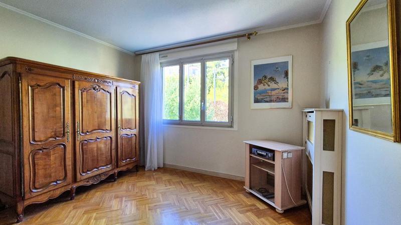 Appartement - 100 m² - 4 pièces