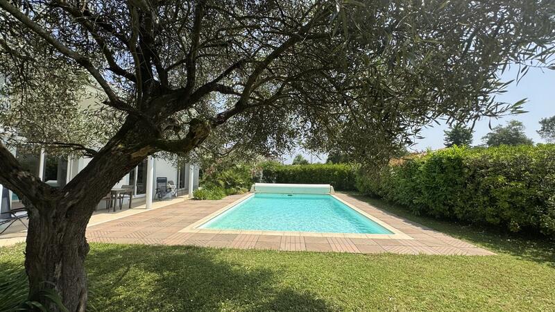 Maison - 174 m² - 5 pièces