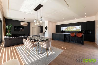 Maison - 190 m² - 6 pièces