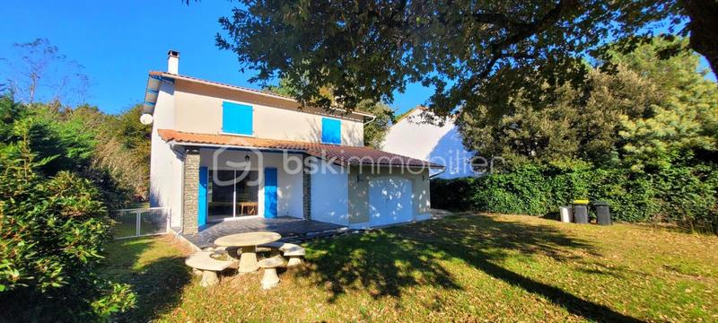 Maison - 111 m² - 5 pièces