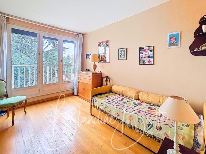Appartement - 98 m² - 5 pièces