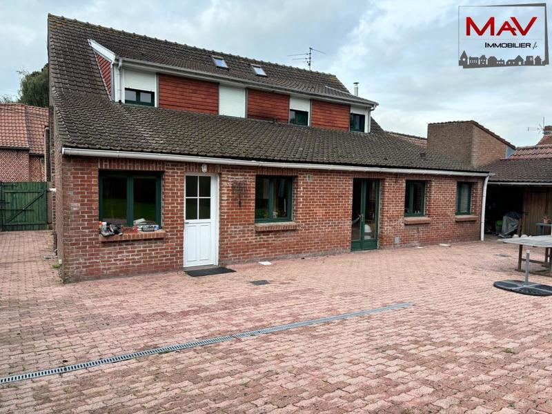 Maison - 219 m² - 8 pièces