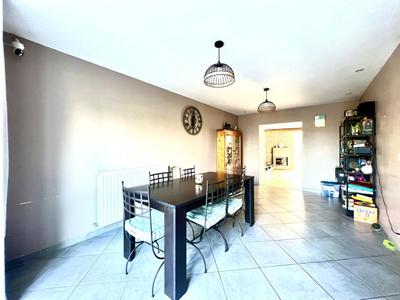 Maison - 96 m² - 5 pièces