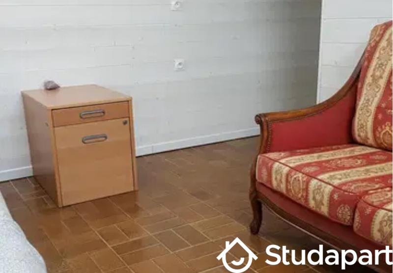 Chambre - 12 m² - 1 pièce