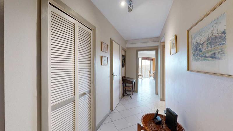 Appartement - 99 m² - 4 pièces