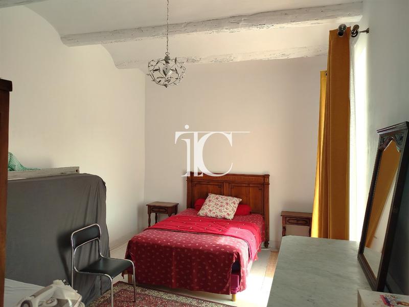 Maison en pierre - 207 m² - 6 pièces