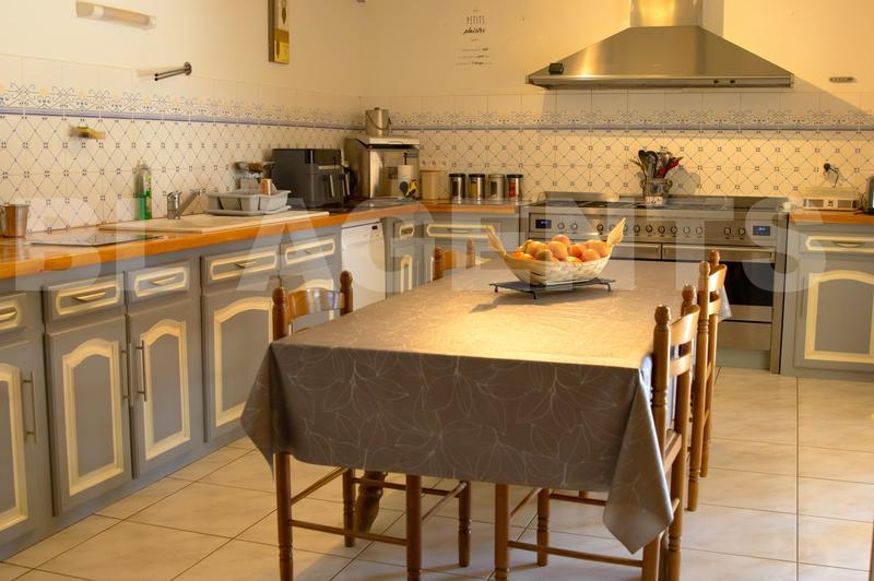 Propriété - 341 m² - 12 pièces