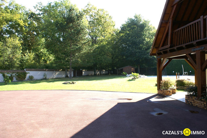 Maison traditionnelle - 164 m² - 8 pièces