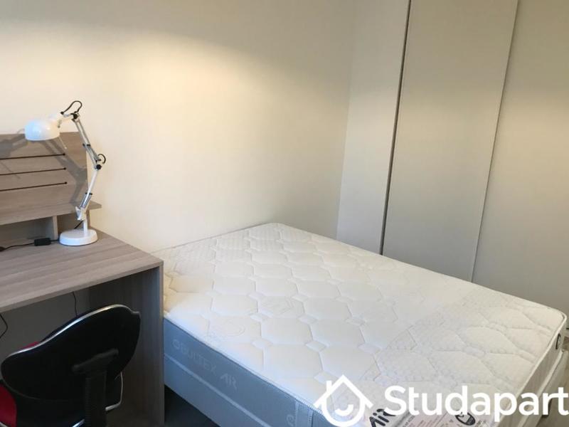 Chambre - 10 m² - 1 pièce