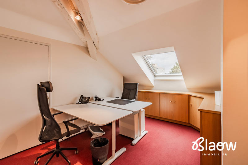 Maison - 345 m² - 18 pièces