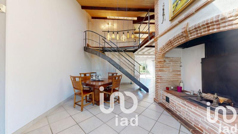 Maison - 210 m² - 8 pièces