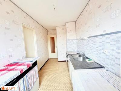 Appartement - 77 m² - 5 pièces