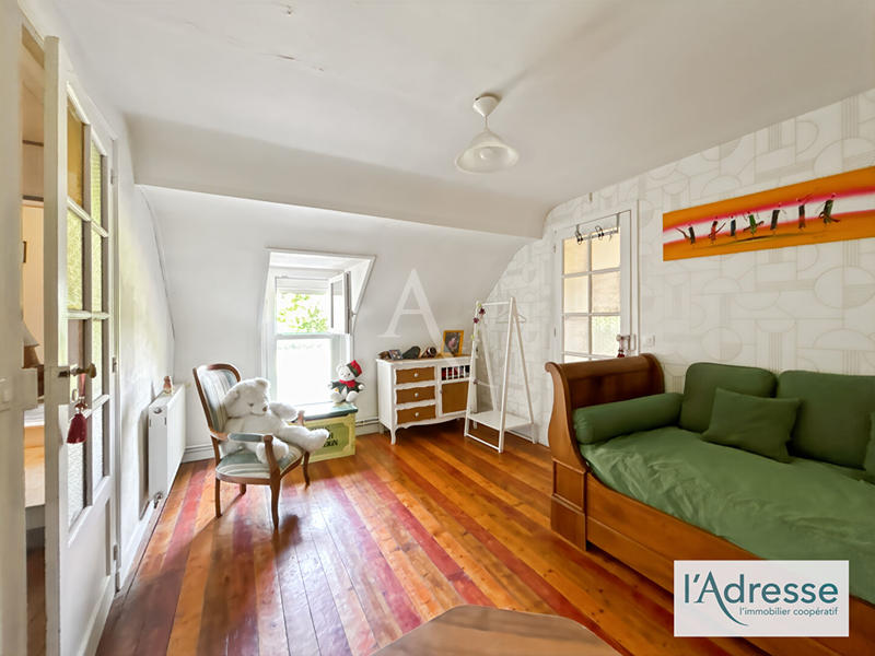 Maison - 190 m² - 8 pièces