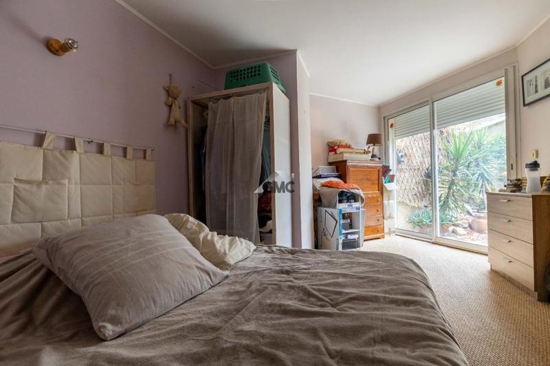 Maison - 234 m² - 8 pièces