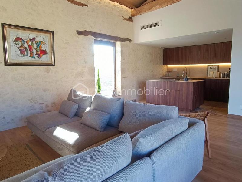 Château - 1 307 m² - 22 pièces